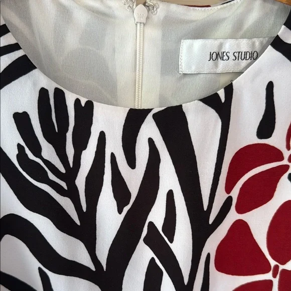 Jones Studio Floral Sleeveless Dress - Black, White, and Maroon - Picture 6 of 14